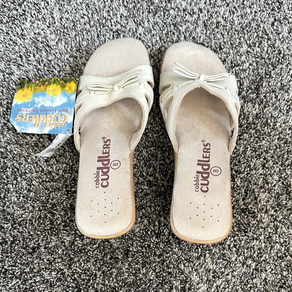 Cuddler's Women's Cream Slide Sandals